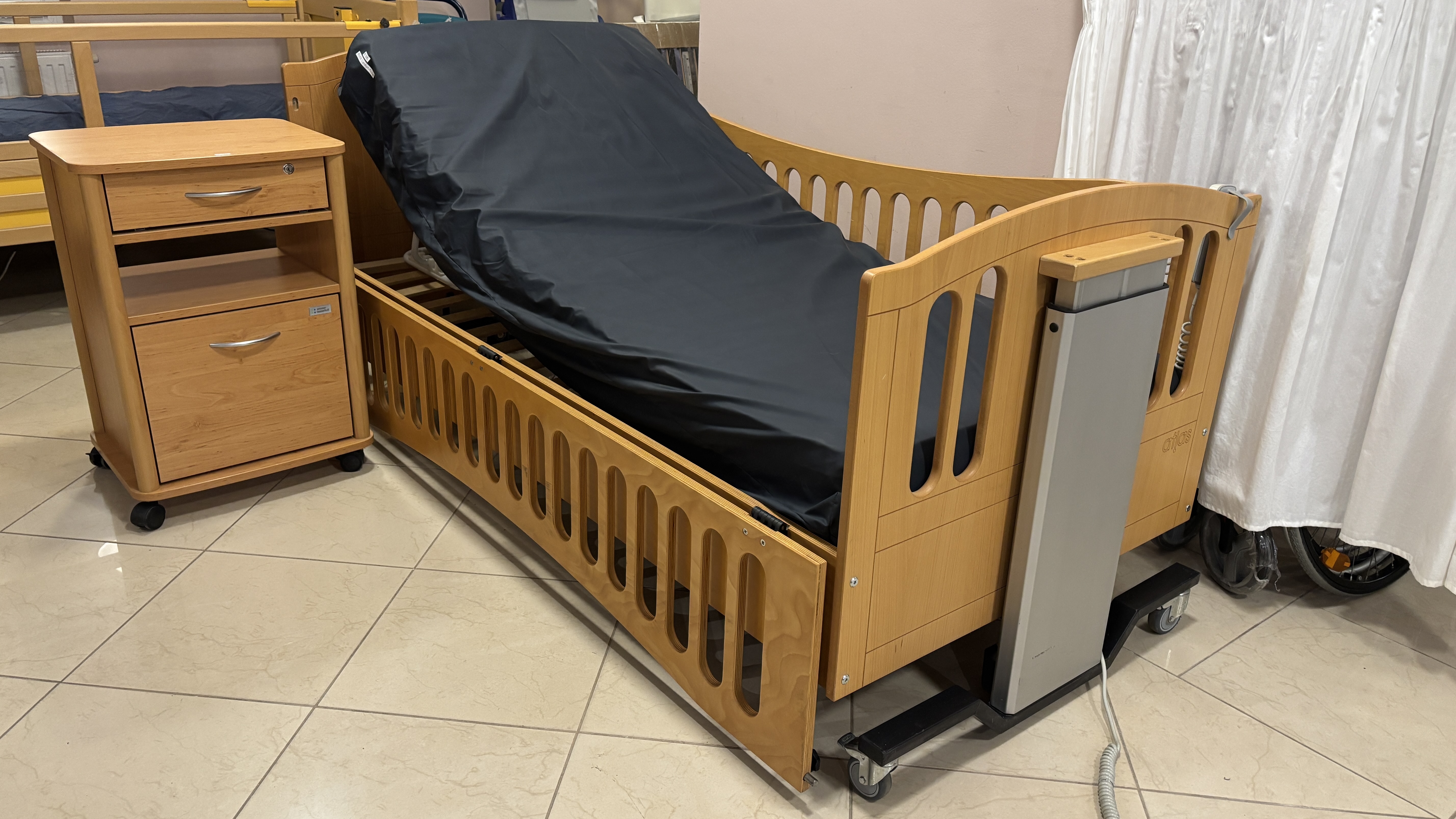 elektromos betegágy, kórházi ágy, betegágy, ápolási ágy, ápolóágy, elektromoságy